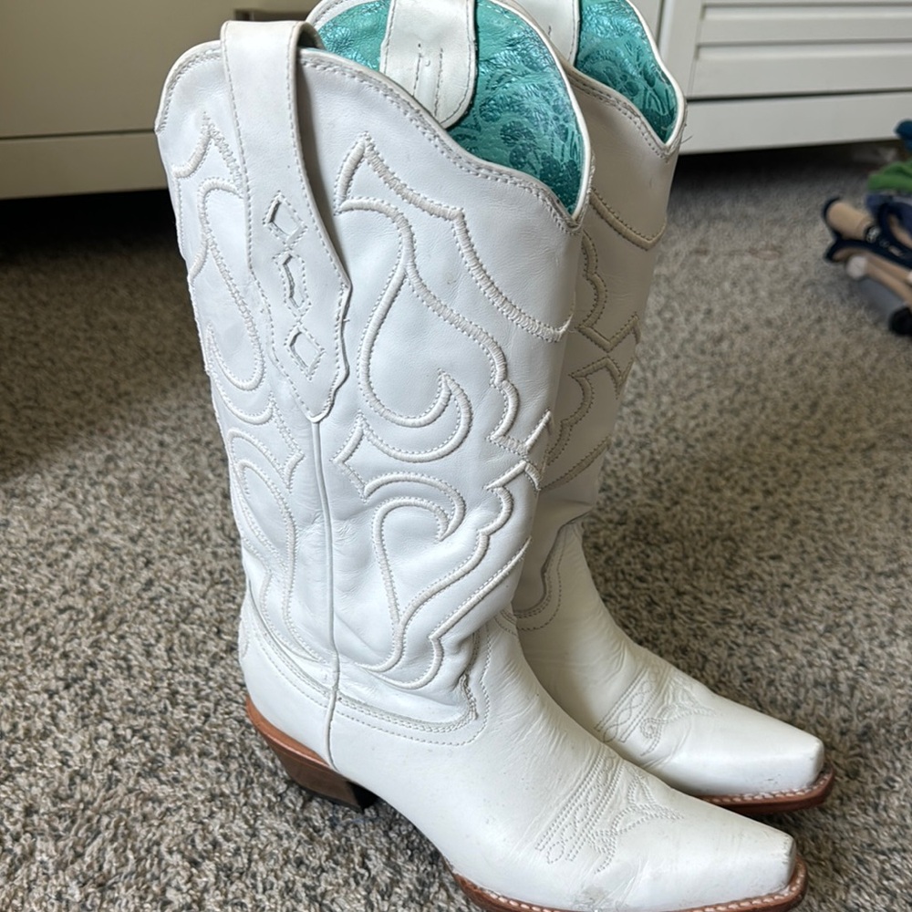 White Western Cowboy Boots